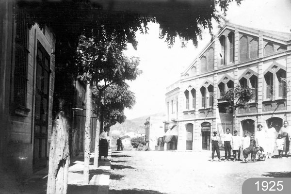 1925